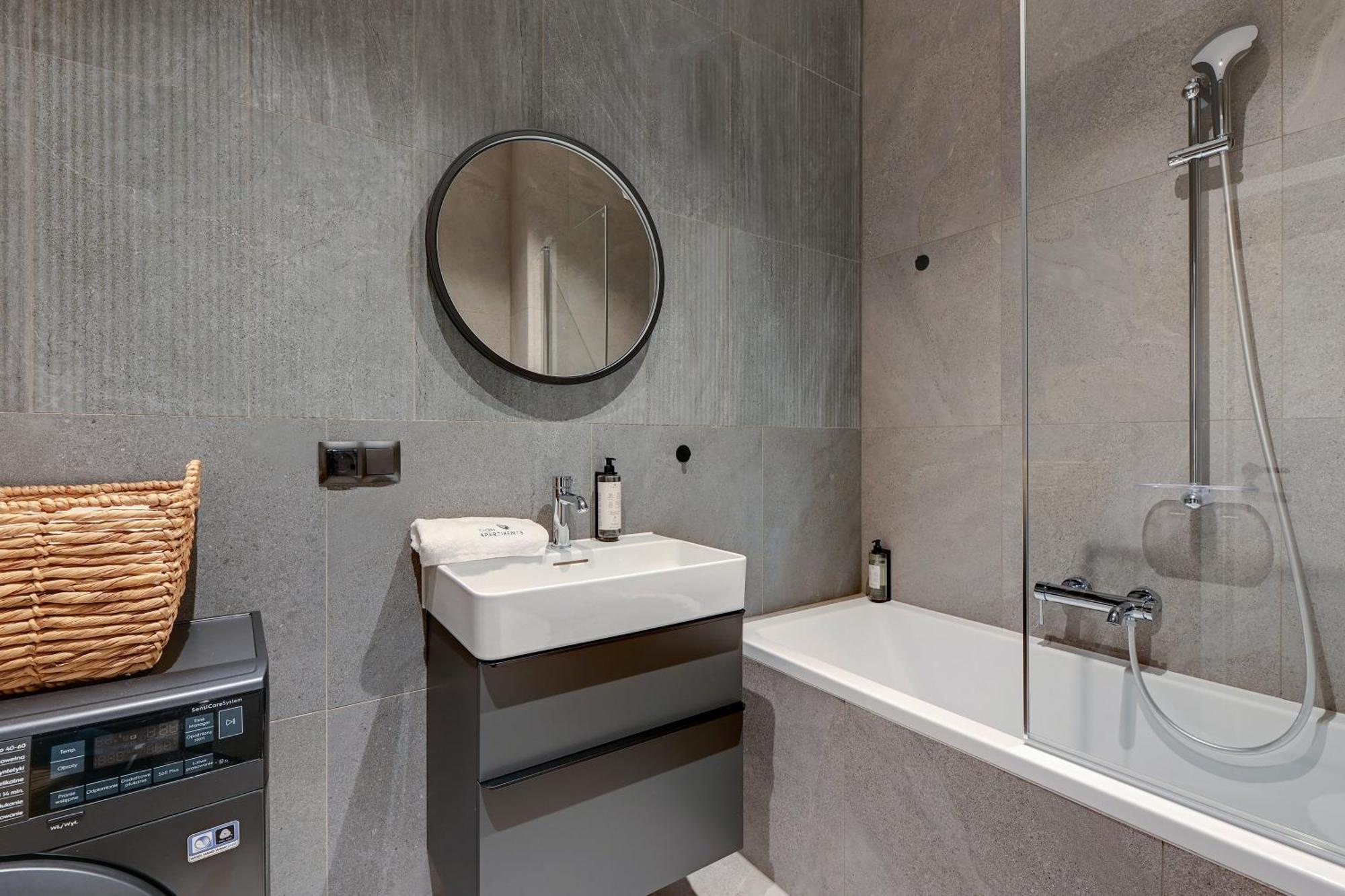 Scala City Center Apartments & Studios By Lion Apartments Gdańsk Exteriör bild