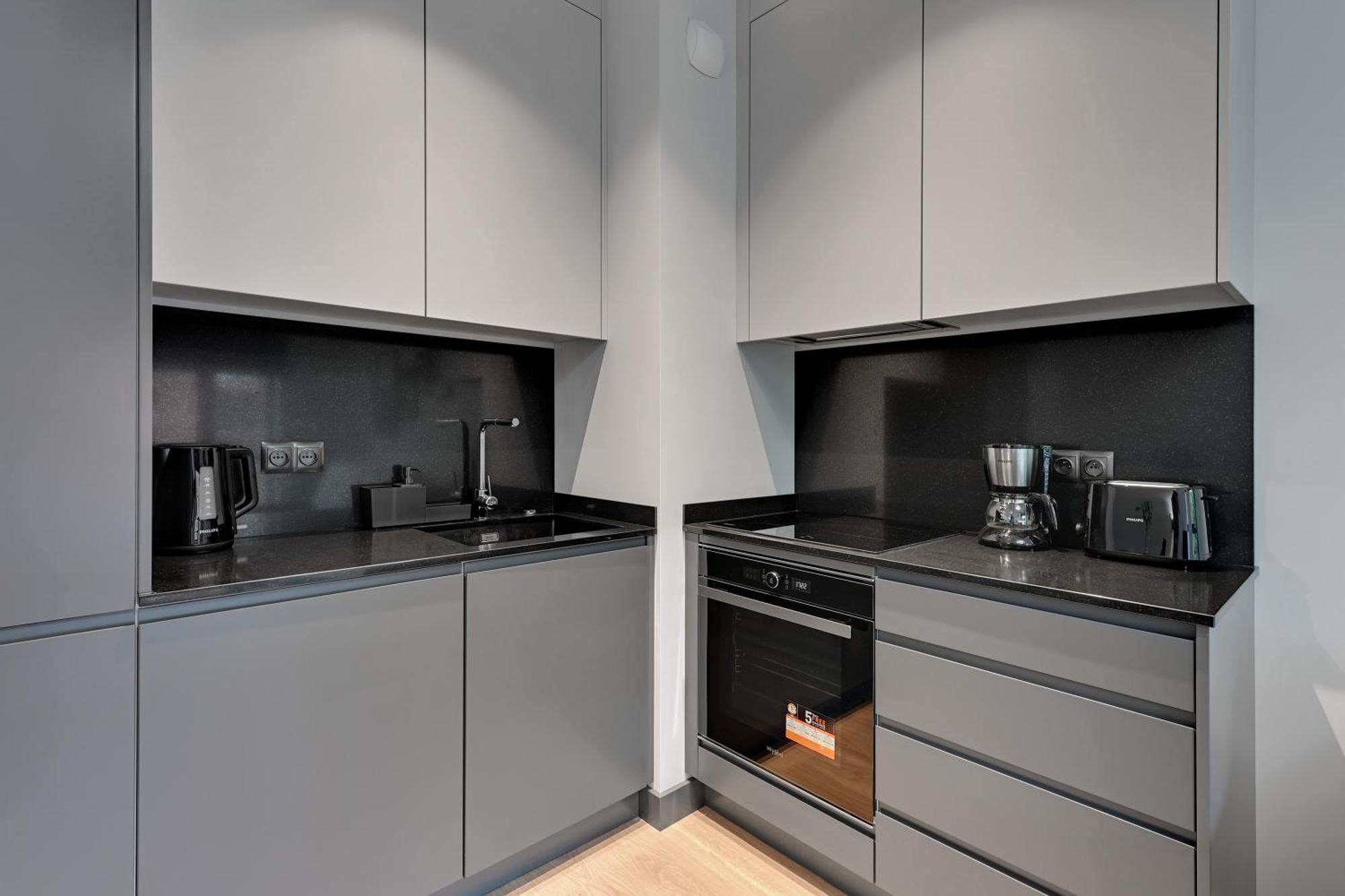 Scala City Center Apartments & Studios By Lion Apartments Gdańsk Exteriör bild