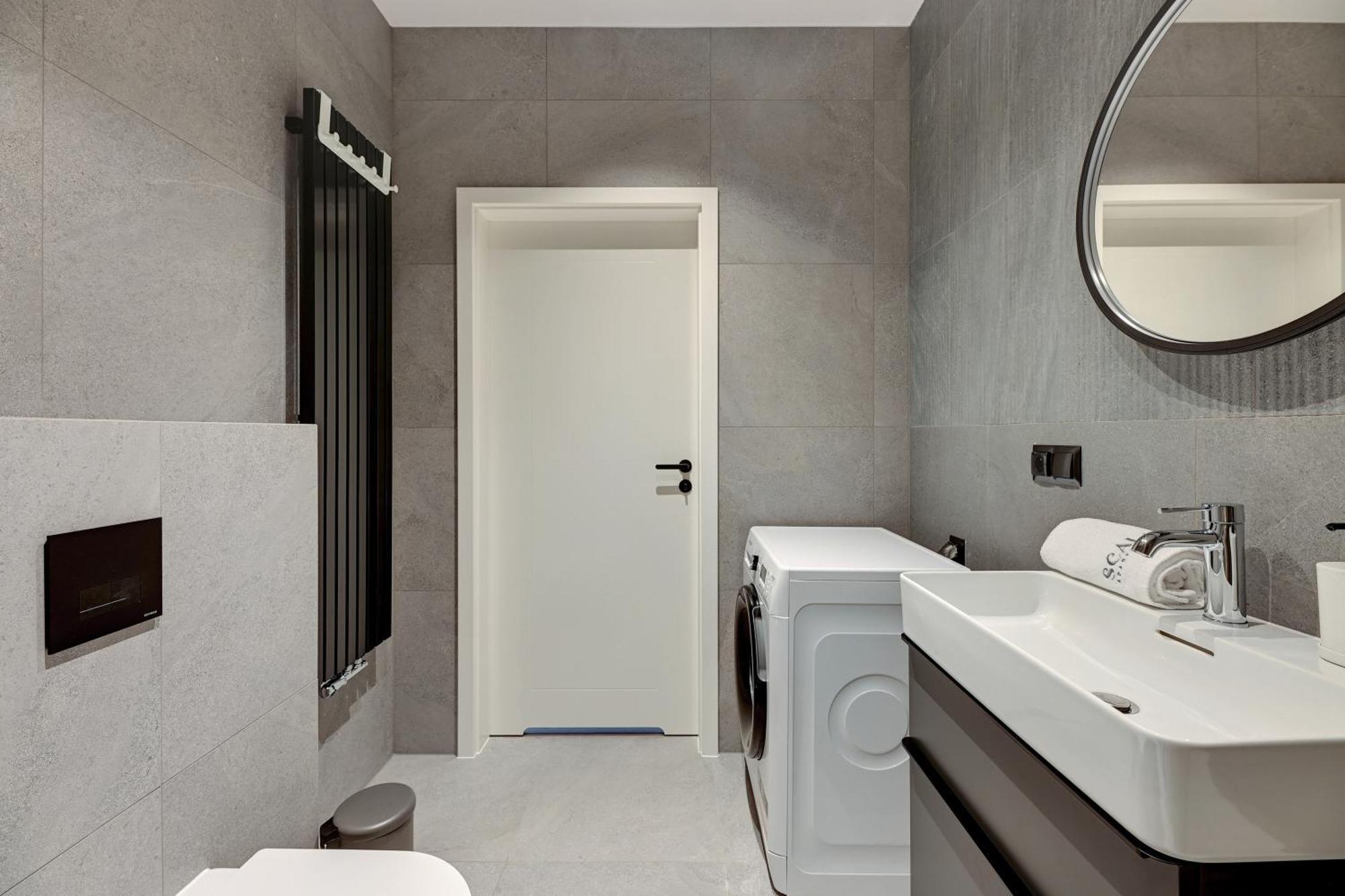 Scala City Center Apartments & Studios By Lion Apartments Gdańsk Exteriör bild