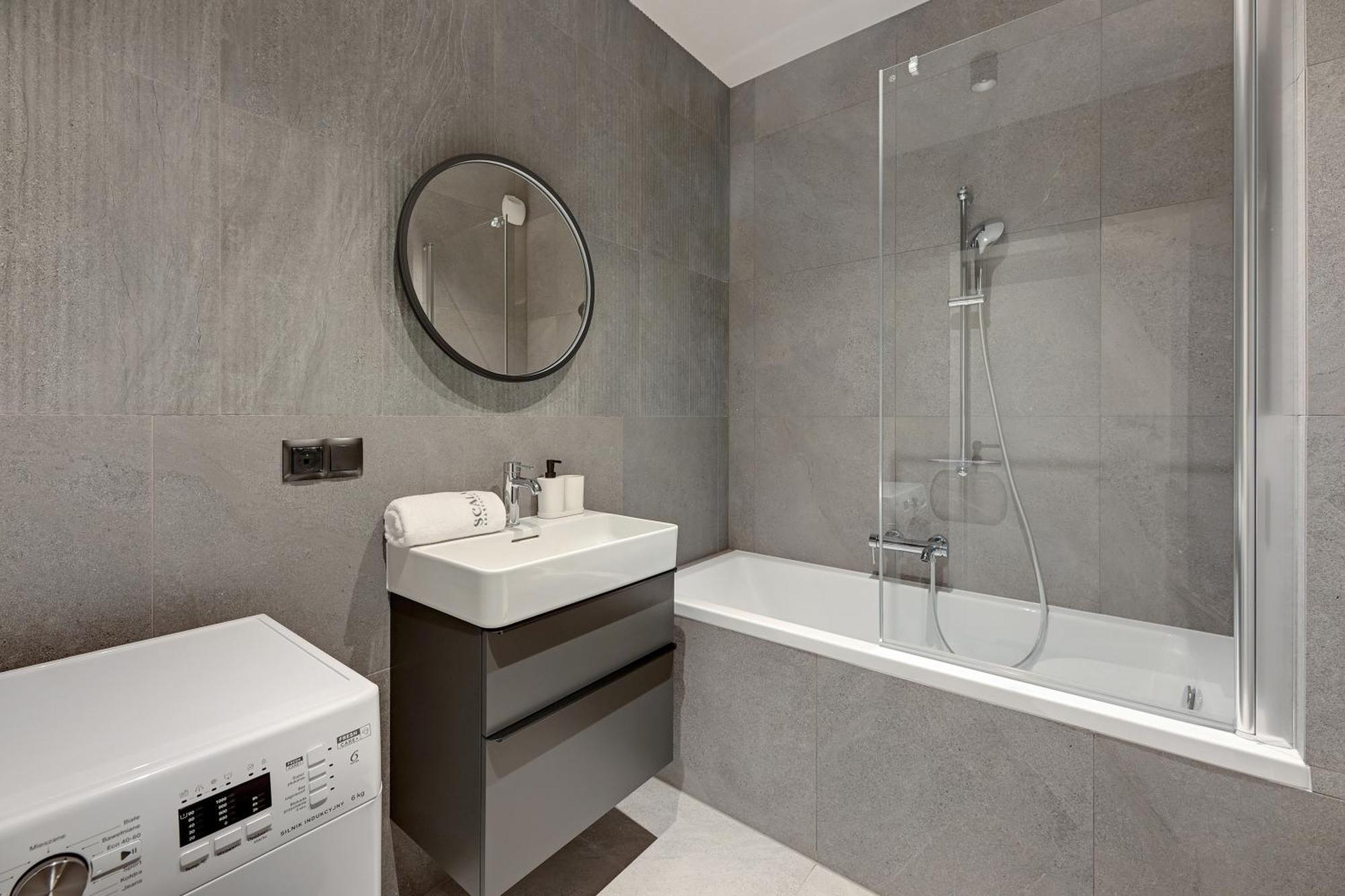 Scala City Center Apartments & Studios By Lion Apartments Gdańsk Exteriör bild